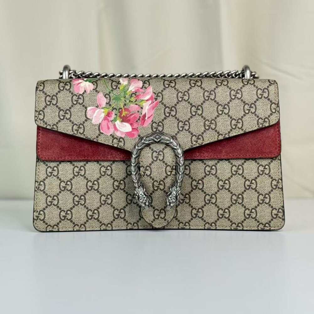 Gucci GG Logo Supreme Medium Flore Dionysus Shoulder Bag with Floral Detailing